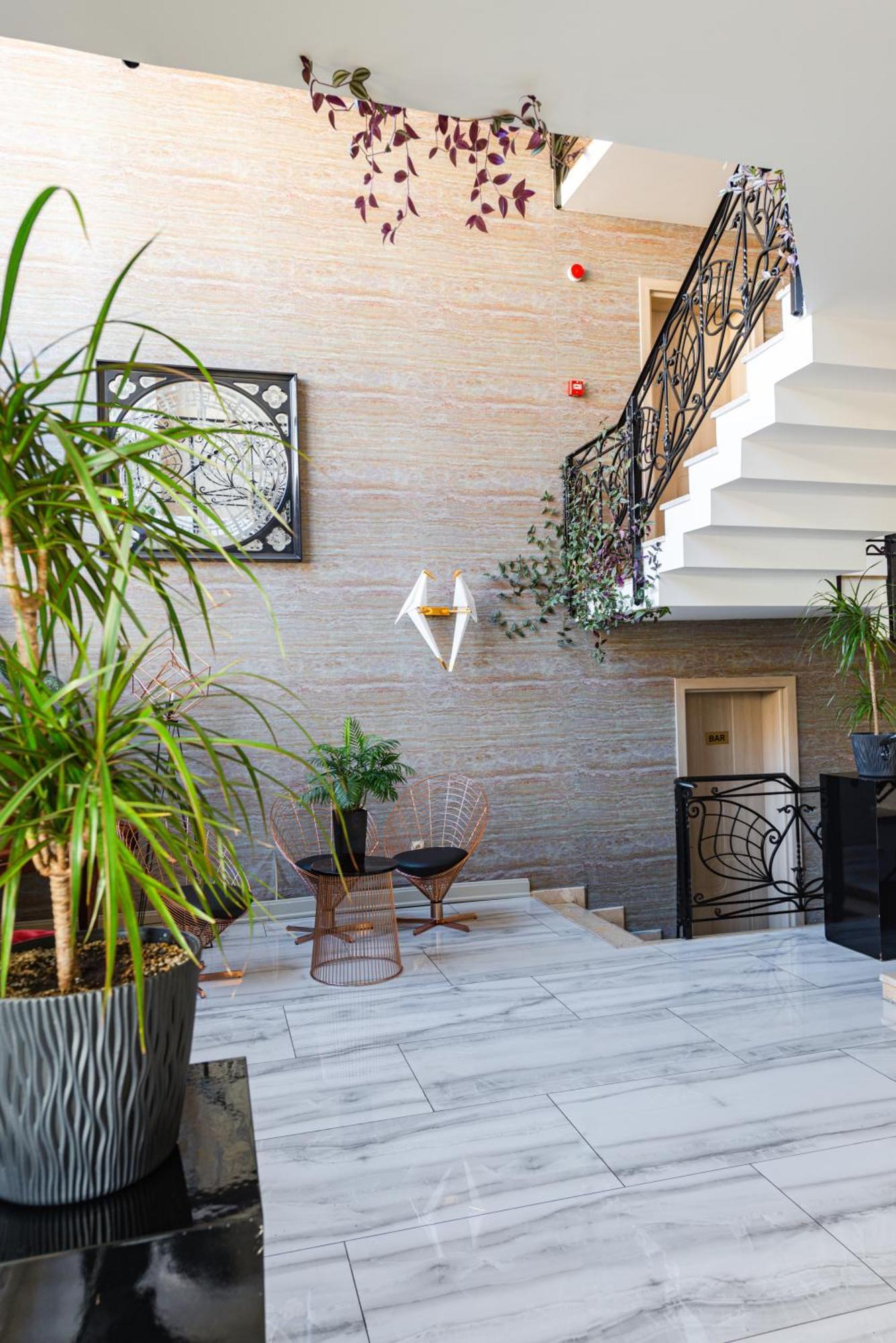 Downtown Hotel Batumi Ngoại thất bức ảnh