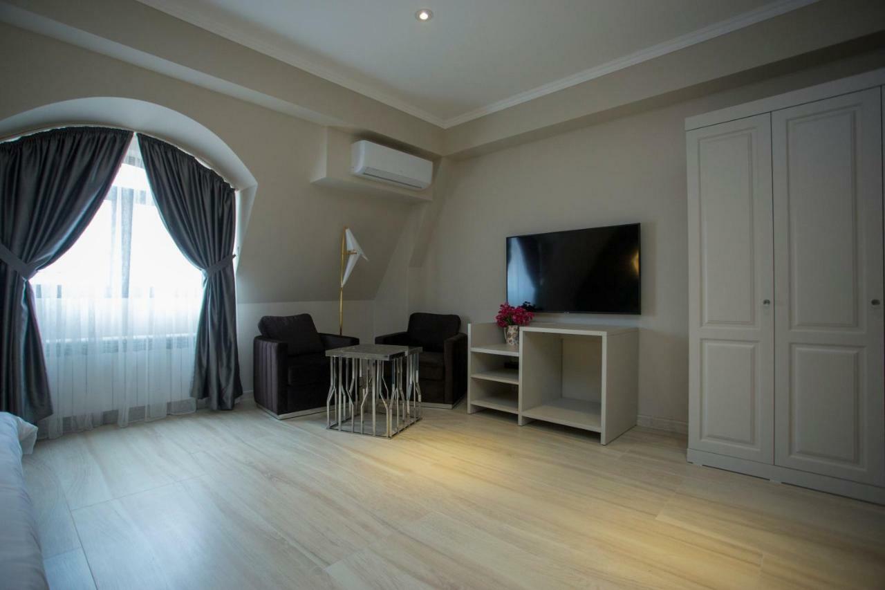 Downtown Hotel Batumi Ngoại thất bức ảnh
