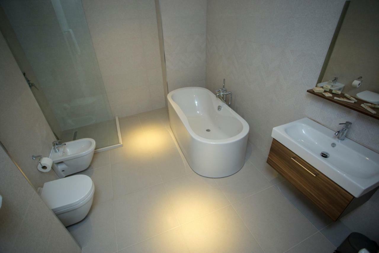 Downtown Hotel Batumi Ngoại thất bức ảnh